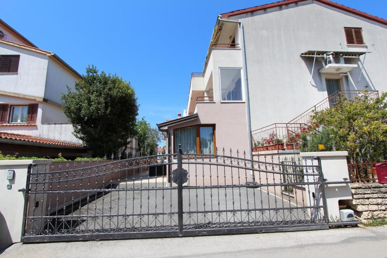 Tomi Apartman *