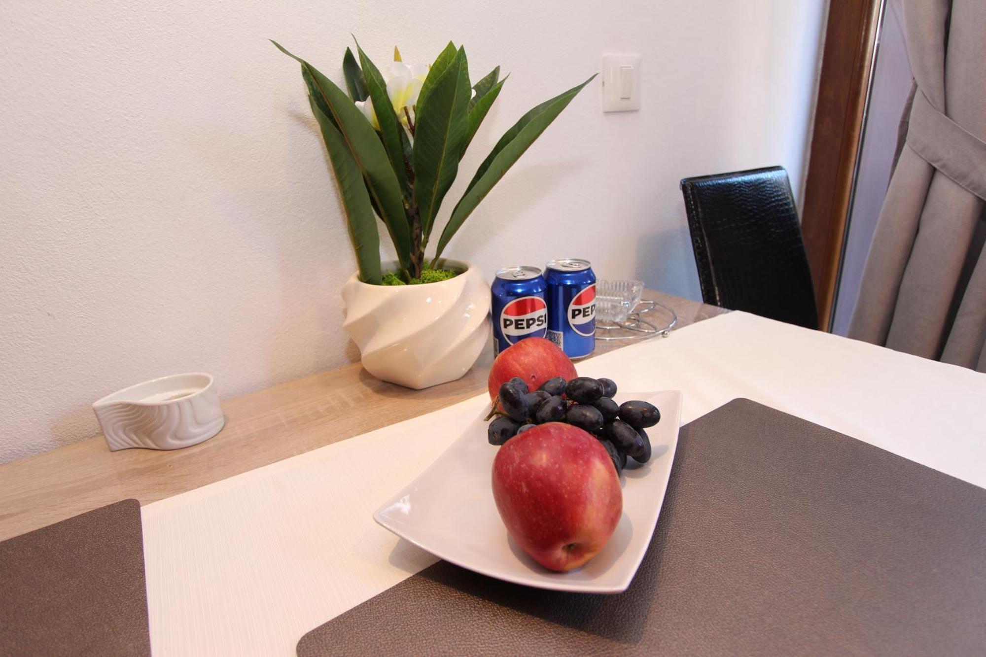 Tomi Apartman *